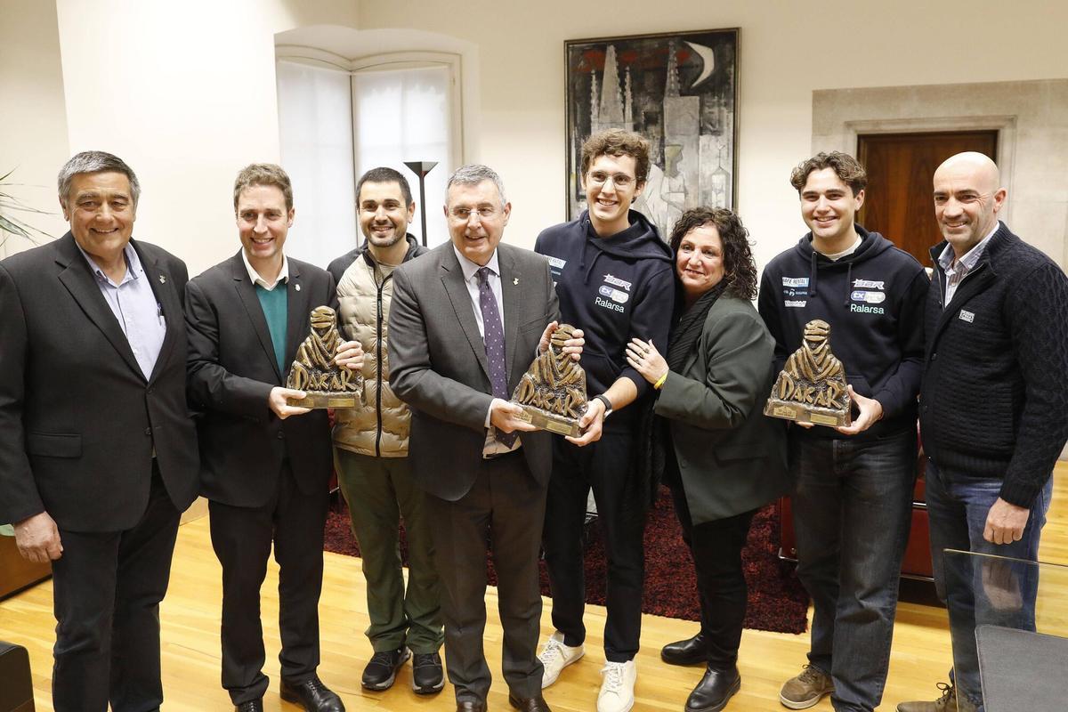 Girona. Diputacio. Miquel Noguer (president Diputacio) fa la rebuda institucional a Pau Navarro i Jan Rosa, guanyadors del Dakar en challenger; i Oriol Vidal, guanyador en stock