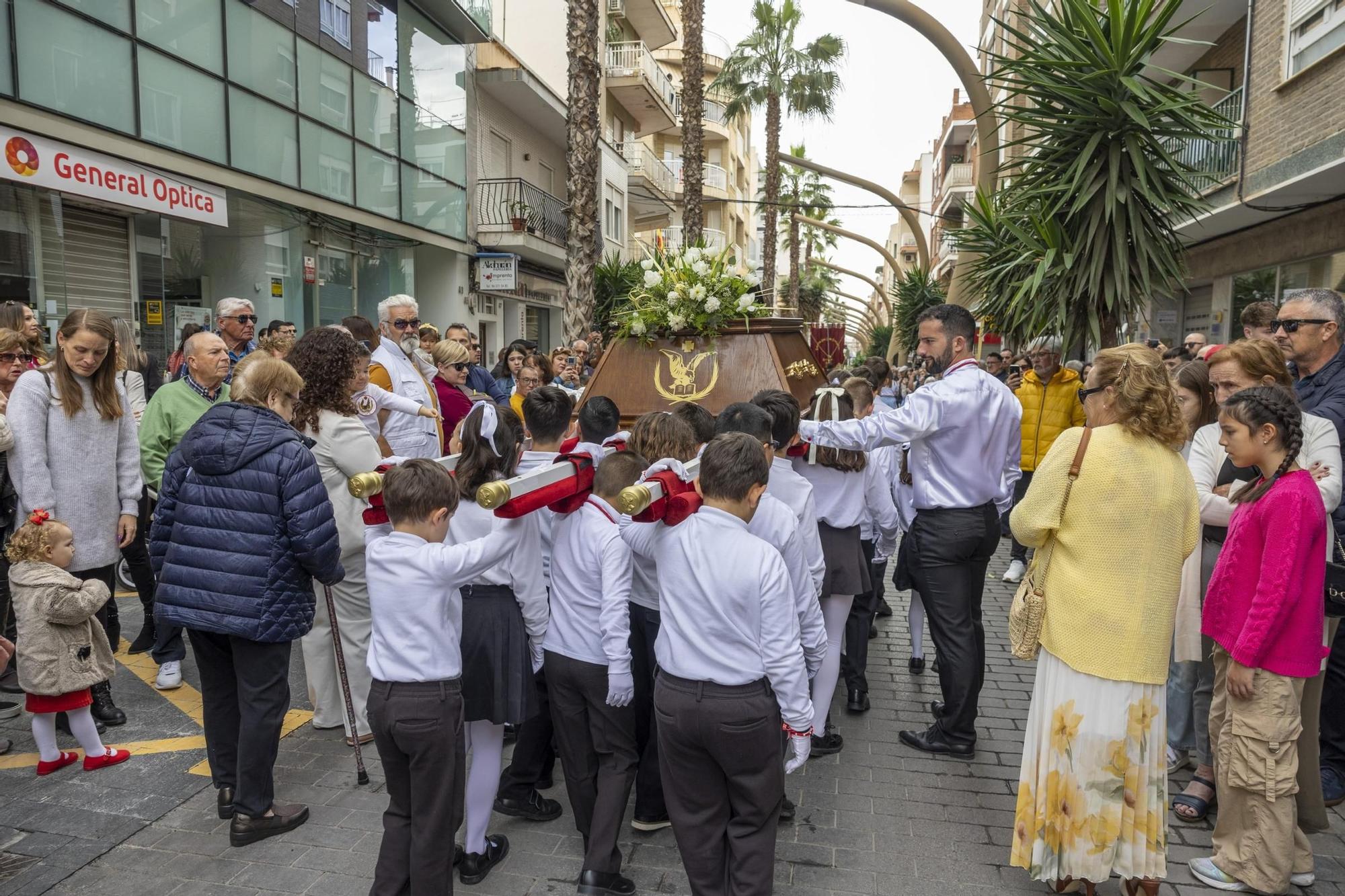 Aquí están las imágenes de la Procesión de Las Palmas de Domingo de Ramos en Torrevieja