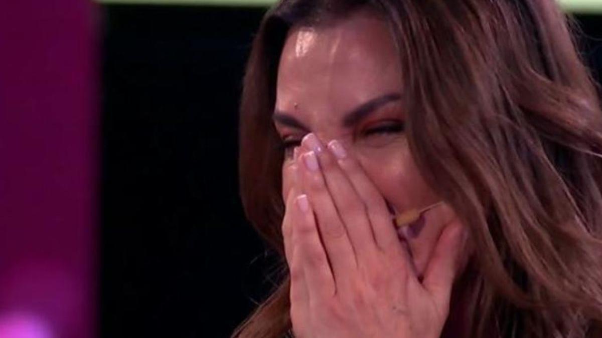 Susto en la familia de Carlo Costanzia y Alejandra Rubio Mar Flores habla por primera vez sobre el cáncer