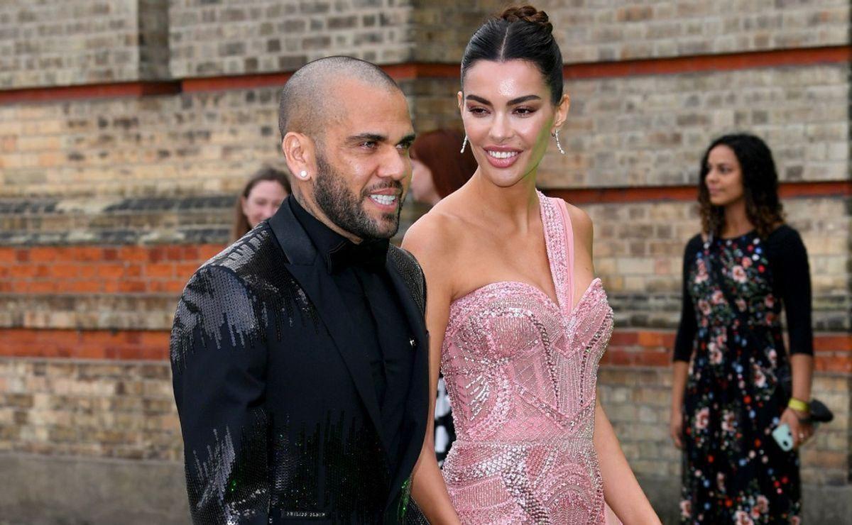 Dani Alves y Joana Sanz reciben a su primer hijo.