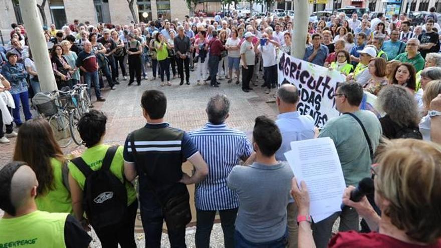 Los manifestantes se concentraron ayer en la sede del Gobierno regional.