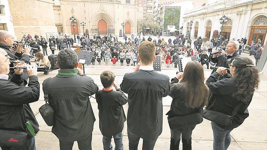 Cien músicos, en la Trobada Veïnal de Dolçaina i Tabal