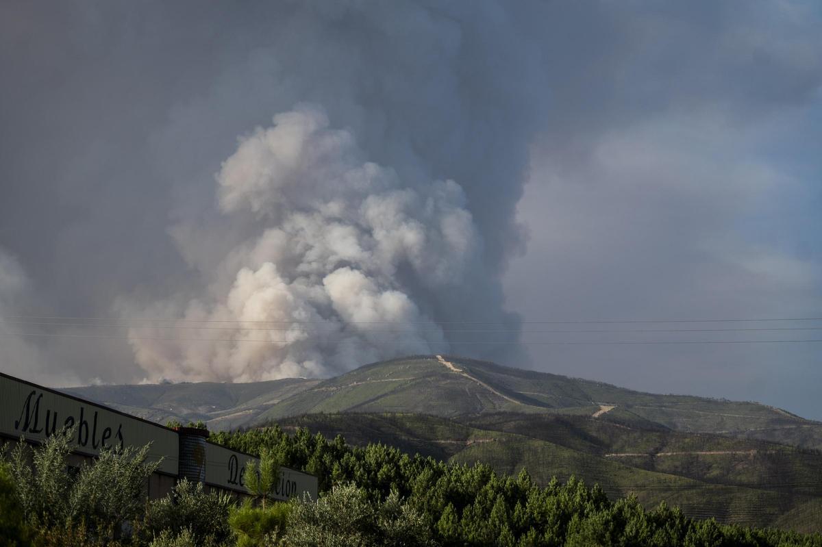 Fotogalería | Las imágenes del incendio de Las Hurdes