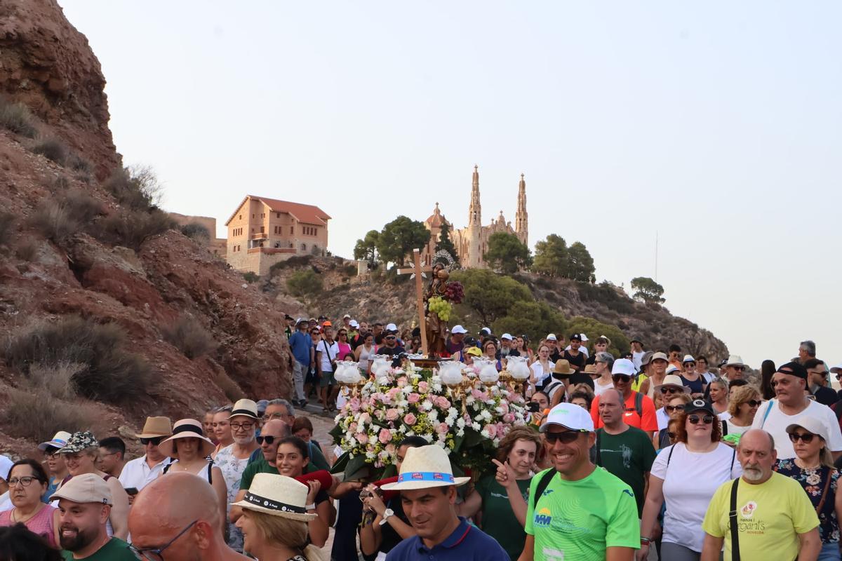 Así es la Romería de Bajada de Santa María Magdalena en Novelda