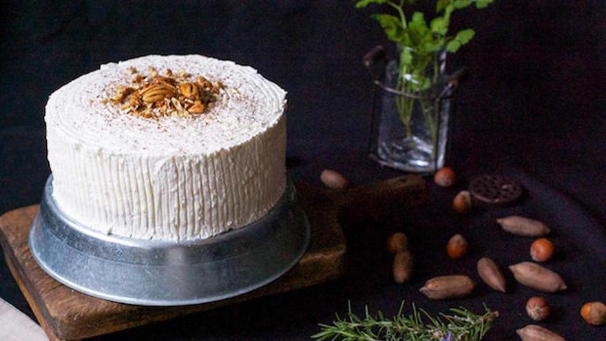 Pastel de coco y piña.