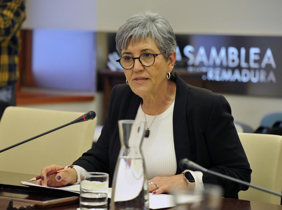 La secretaria general de UGT Extremadura, Patrocinio Sánchez, comparece en la Comisión no Permanente de Estudio sobre financiación autonómica