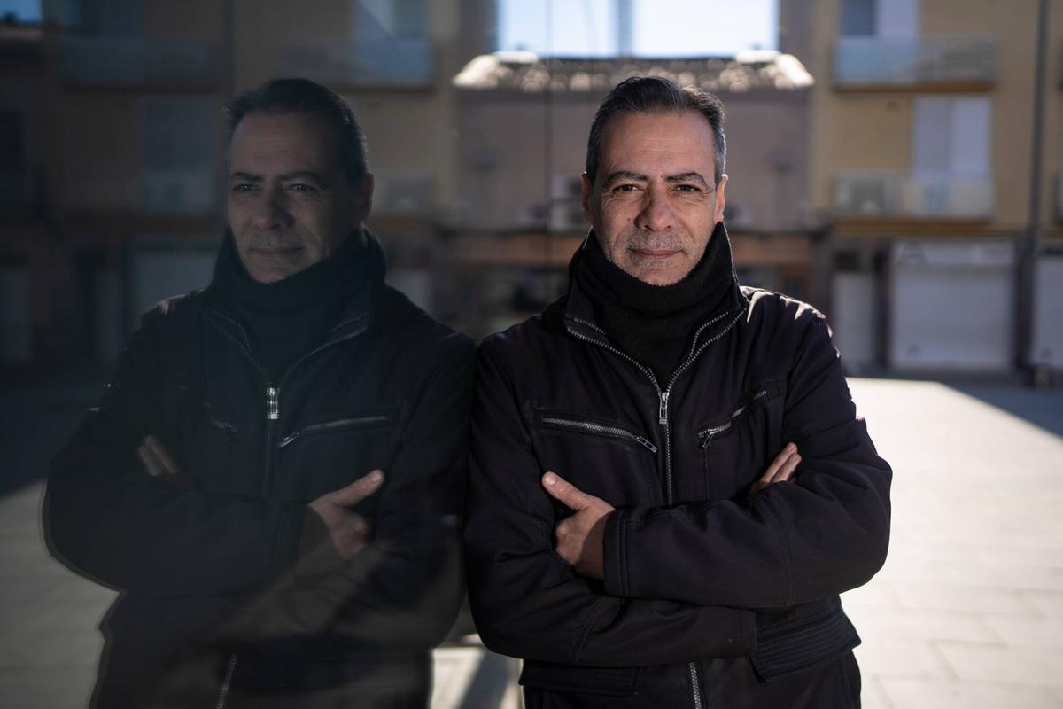 José Ángel Méndez, funcionario y damnificado por la crisis de Muface, es profesor de secundaria y en espera de una operación de rodilla.