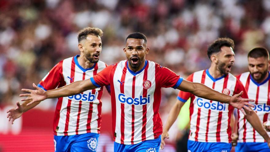 Yangel Herrera, celebrant el 0-1 amb el qual es va obrir el marcador a Sevilla.