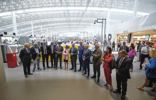 La ministra de Transportes, Raquel Sánchez, inaugura las terminales del Aeropuerto Tenerife Sur