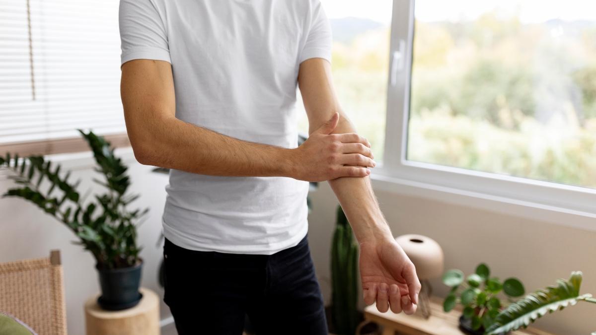 Jóvenes con enfermedades de la tercera edad: "Cada vez hay más personas de 30 años con artrosis"