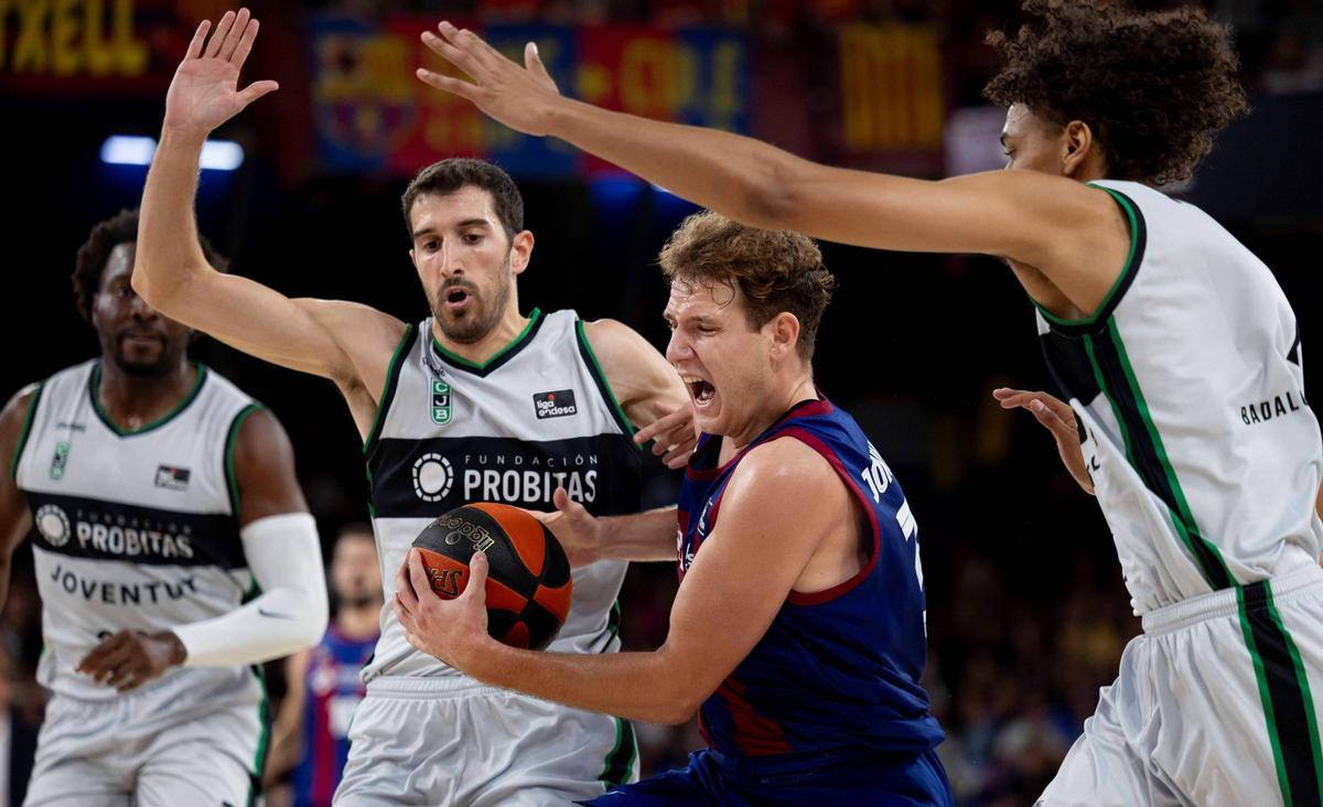 La Penya quiere llevarse el derbi en el Olímpic y dejar más 'tocado' al Barça tras su mala semana en casa