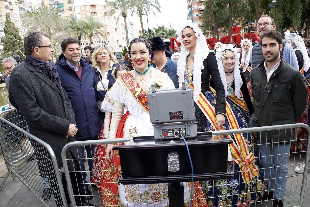Las mejores imágenes de la 'mascletá' de Murcia