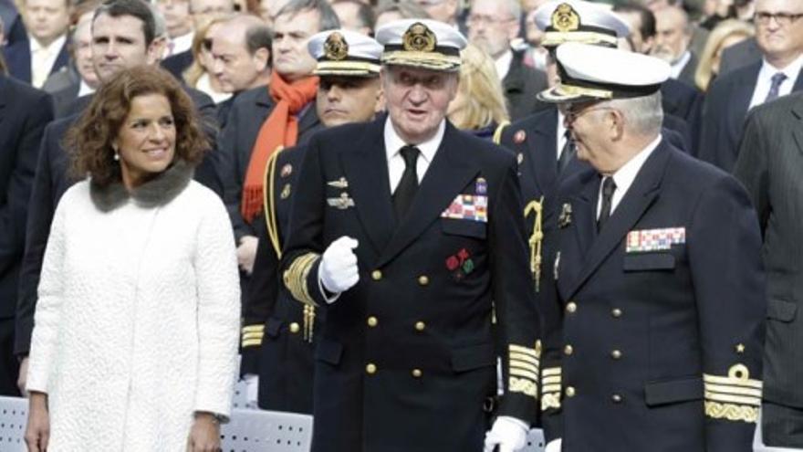 El Rey Juan Carlos descubre una estatua de Blas de Lezo en Madrid