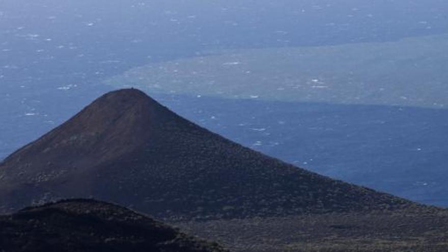 Imagen de la mancha de lava frente a El Hierro.