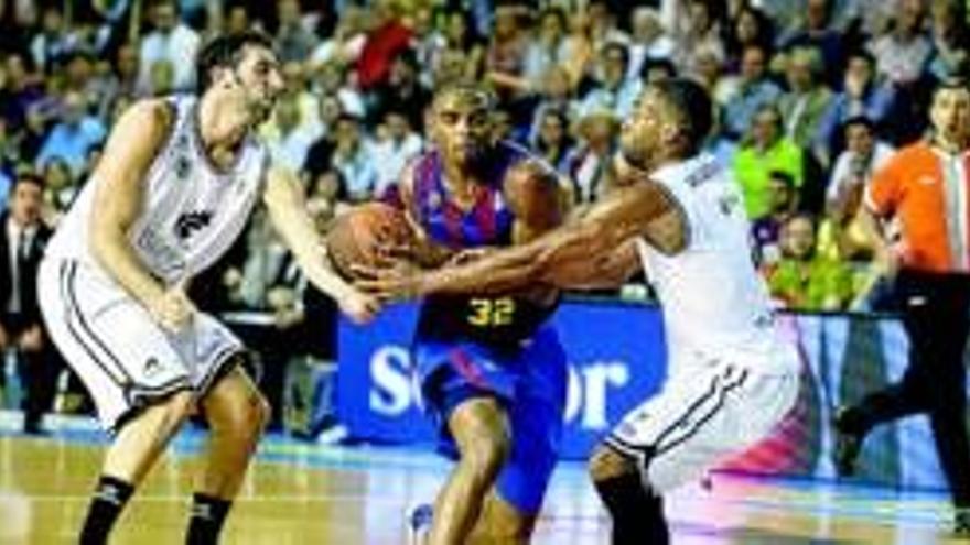 El Barcelona logra una cómoda victoria ante el Bilbao en el primer duelo de la final ACB (74-64)