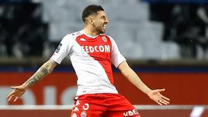 Guillermo Maripan celebra su gol ante el PSG