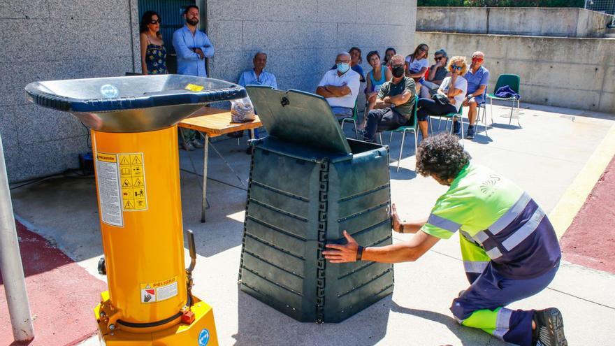 La Mancomunidade distribuirá 700 composteros individuales en Cambados, Meis y Meaño