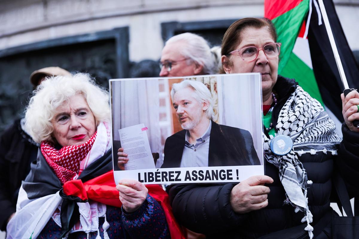 Multiples concentraciones por la libertad de Julian Assange