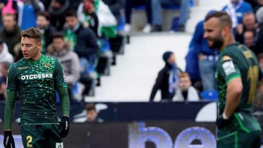 En-Nesyri celebra su segundo gol ante el Betis. // Rodrigo Jiménez