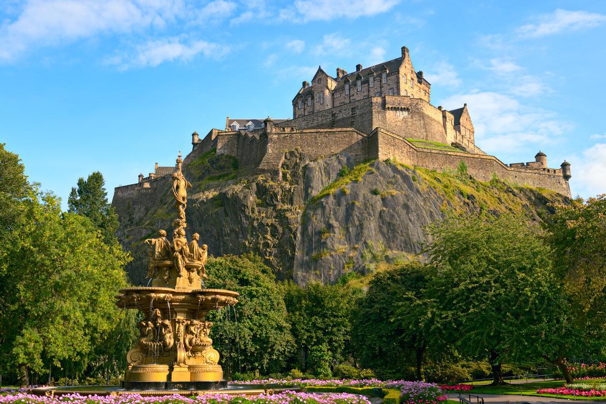 El Castillo de Edimburgo visto desde Princess Street