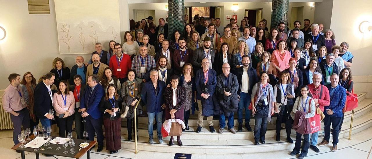 Decanos de toda España, durante su visita al Teatro Principal de Zamora, coincidiendo con la celebración en el Campus Viriato de su asamblea nacional. | Cedida