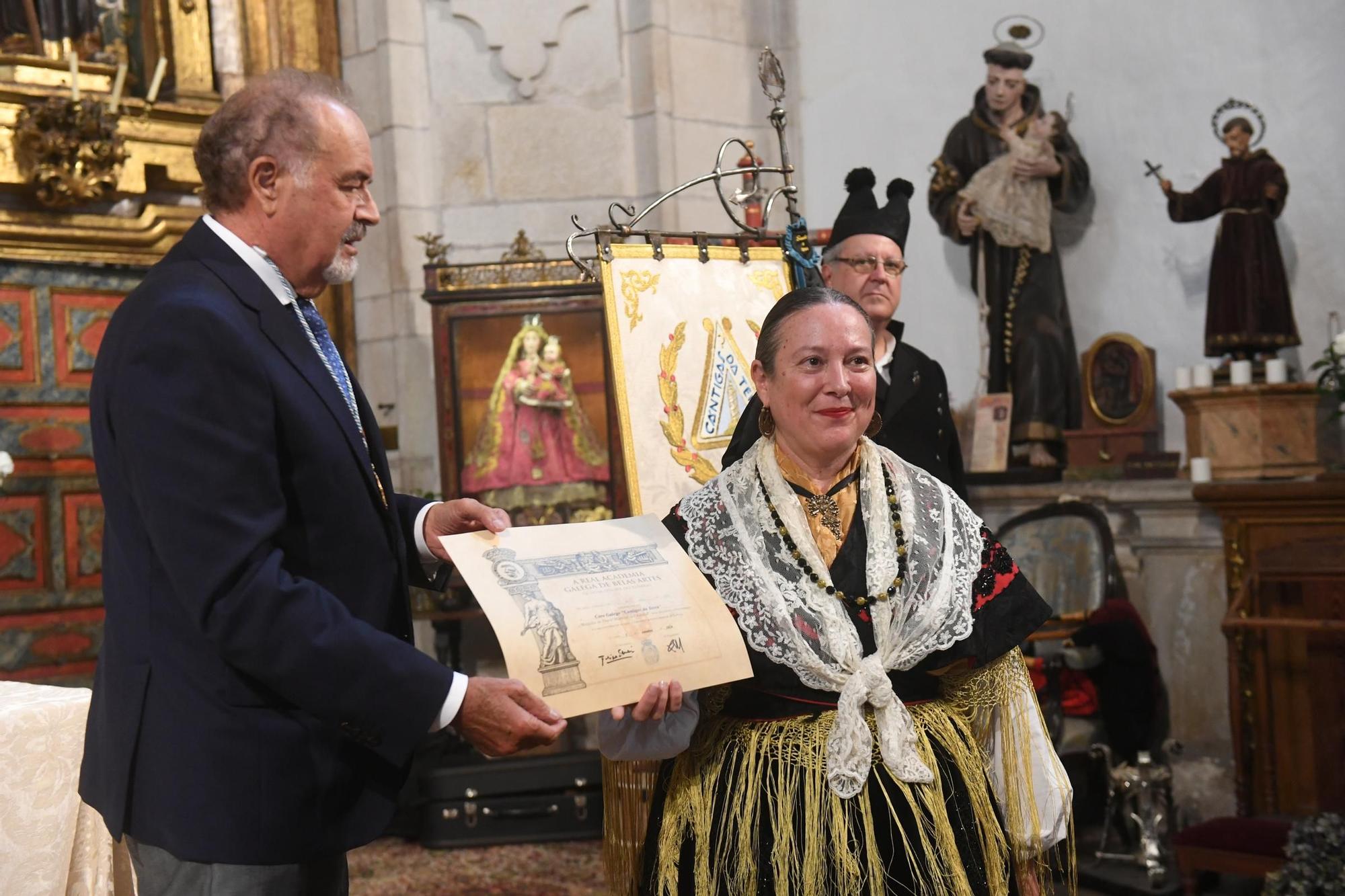 Cántigas da Terra recibe a medalla de ouro da Academia Galega de Belas Artes