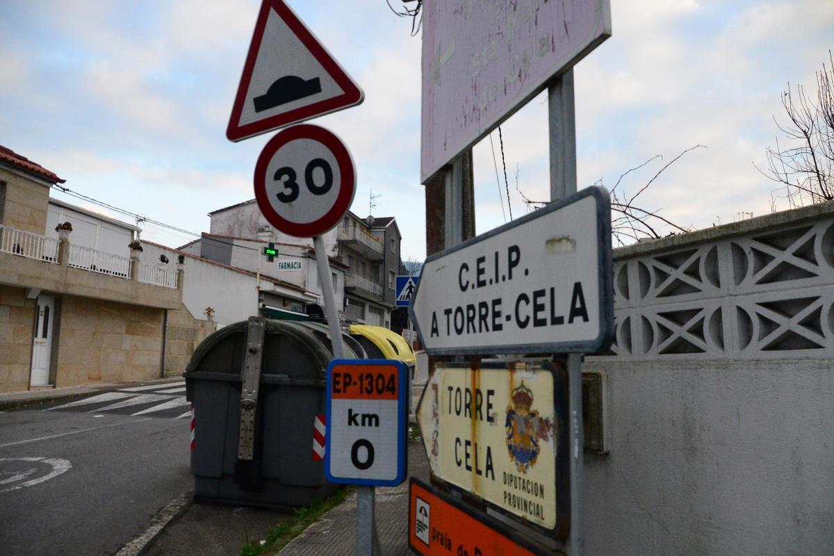 El cruce de la PO-551 hacia la carretera de A Torre, en la parroquia de Cela.