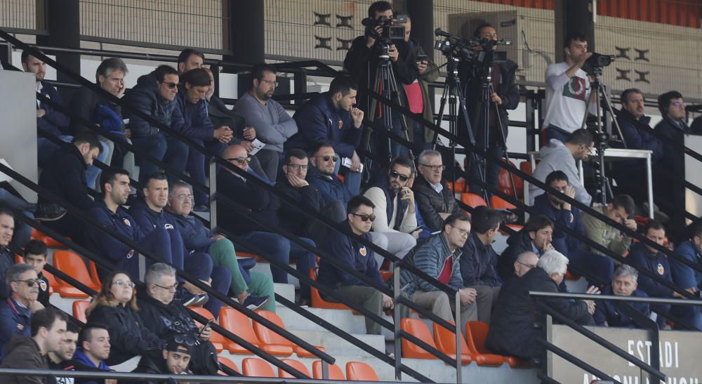 El Valencia Mestalla acaricia la remontada