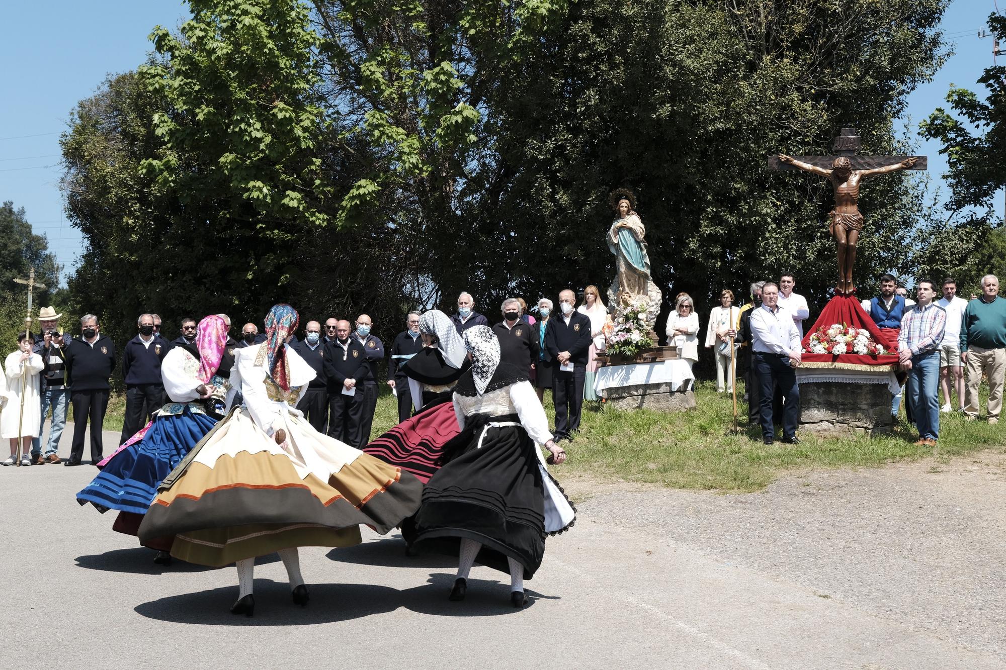 En imágenes: La procesión del Cristo de Cenero