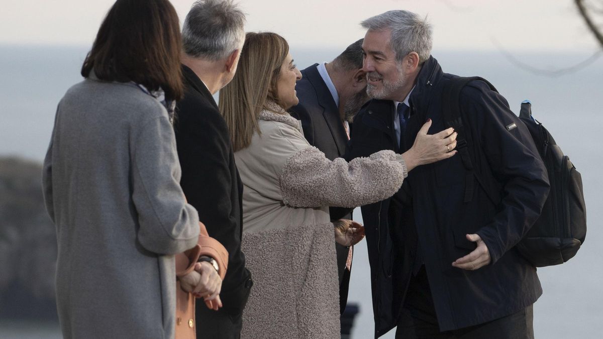 Fernando Clavijo, presidente del Gobierno canario, a su llegada al Palacio de la Magdalena este viernes en Santander donde se celebra la Conferencia de Presidentes.