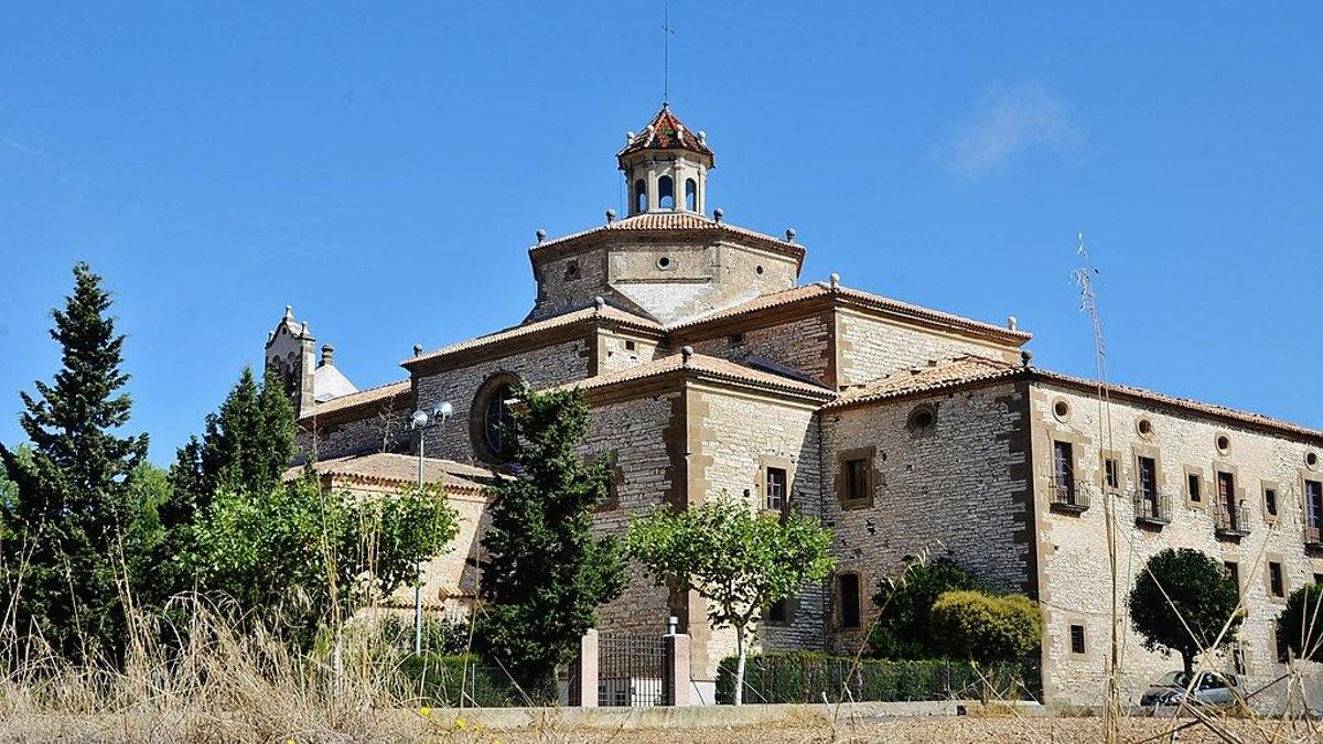El pueblo de Lleida con un emblemático santuario que recuerda al Escorial de Madrid