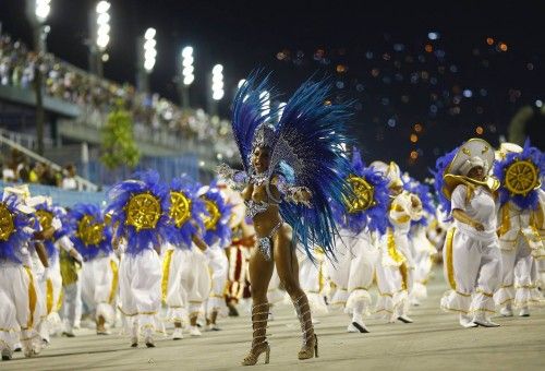 Las escuelas de samba de Sao Paulo han desfilado por la ciudad con motivo del Carnaval
