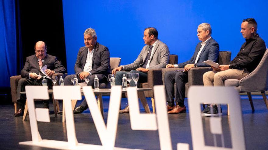 Carlos Cebriá, Juan Jiménez, Blas Acosta, Sergio Moreno y Pau Quiles, ayer.