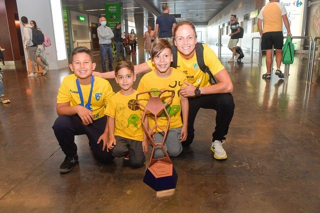 Llegada del Rocasa al Aeropuerto de Gran Canaria