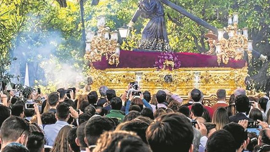 Sevilla se blinda con inteligencia artificial en Semana Santa