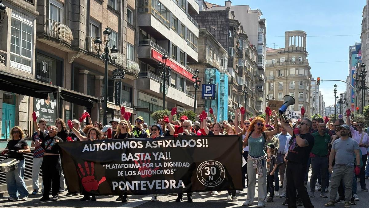 Trabajadores autónomos protestan en Vigo por «unas condiciones de trabajo dignas».