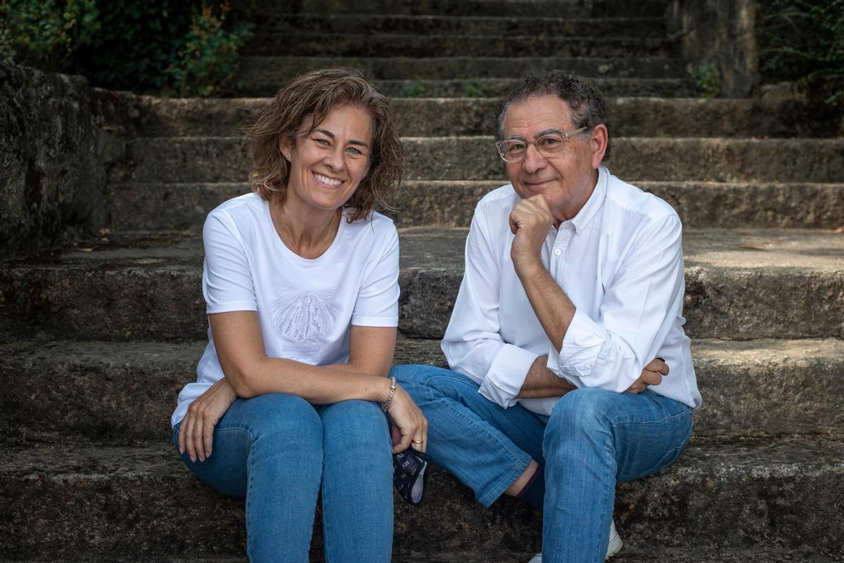 Cristina Mariño, con su padre Roberto Verino