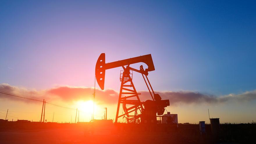 El barril de Brent cae por debajo de 70 dólares ante el alto al fuego entre Israel e Irán