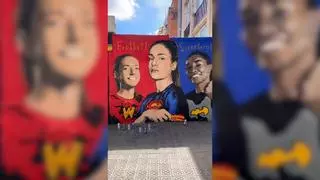 Restaurado el grafitti de las ‘superheroínas azulgranas’ vandalizado con insultos machistas