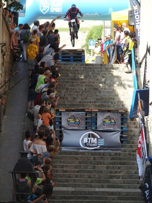 Un moment de l''Urban Downhill Show a la Pujada Sant Domènec