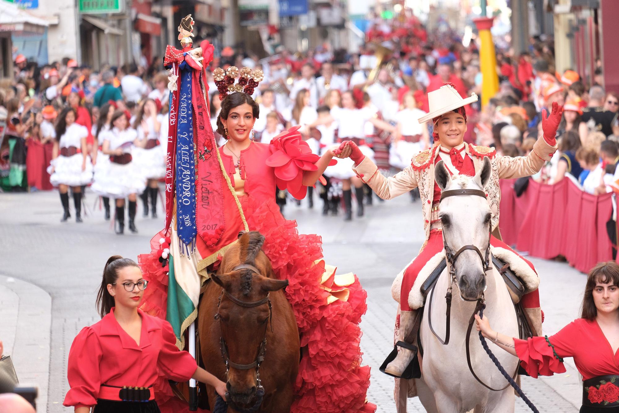 Genios y tesoros en el Desfile Infantil de Elda