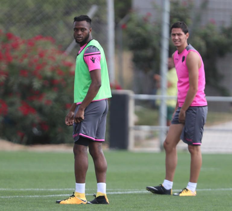 Primer entrenamiento de Lucik con el Levante