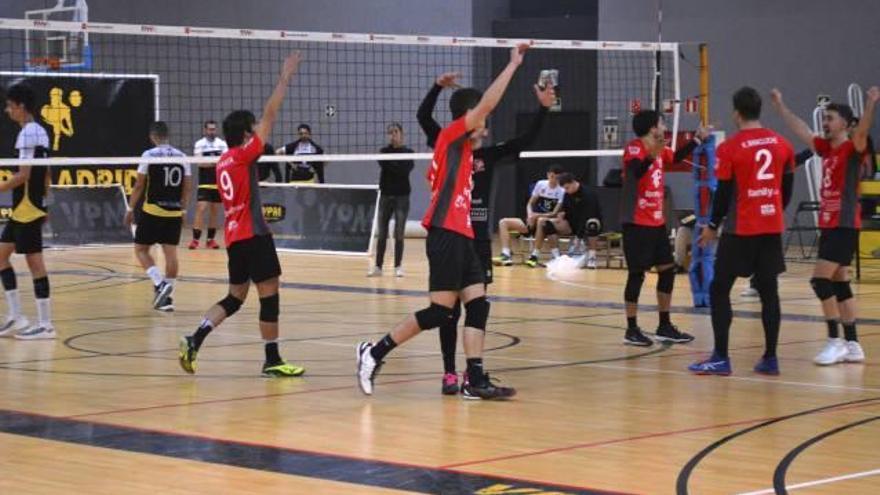 Los chicos del Xàtiva Voleibol ganan en Madrid y las chicas caen en Murcia