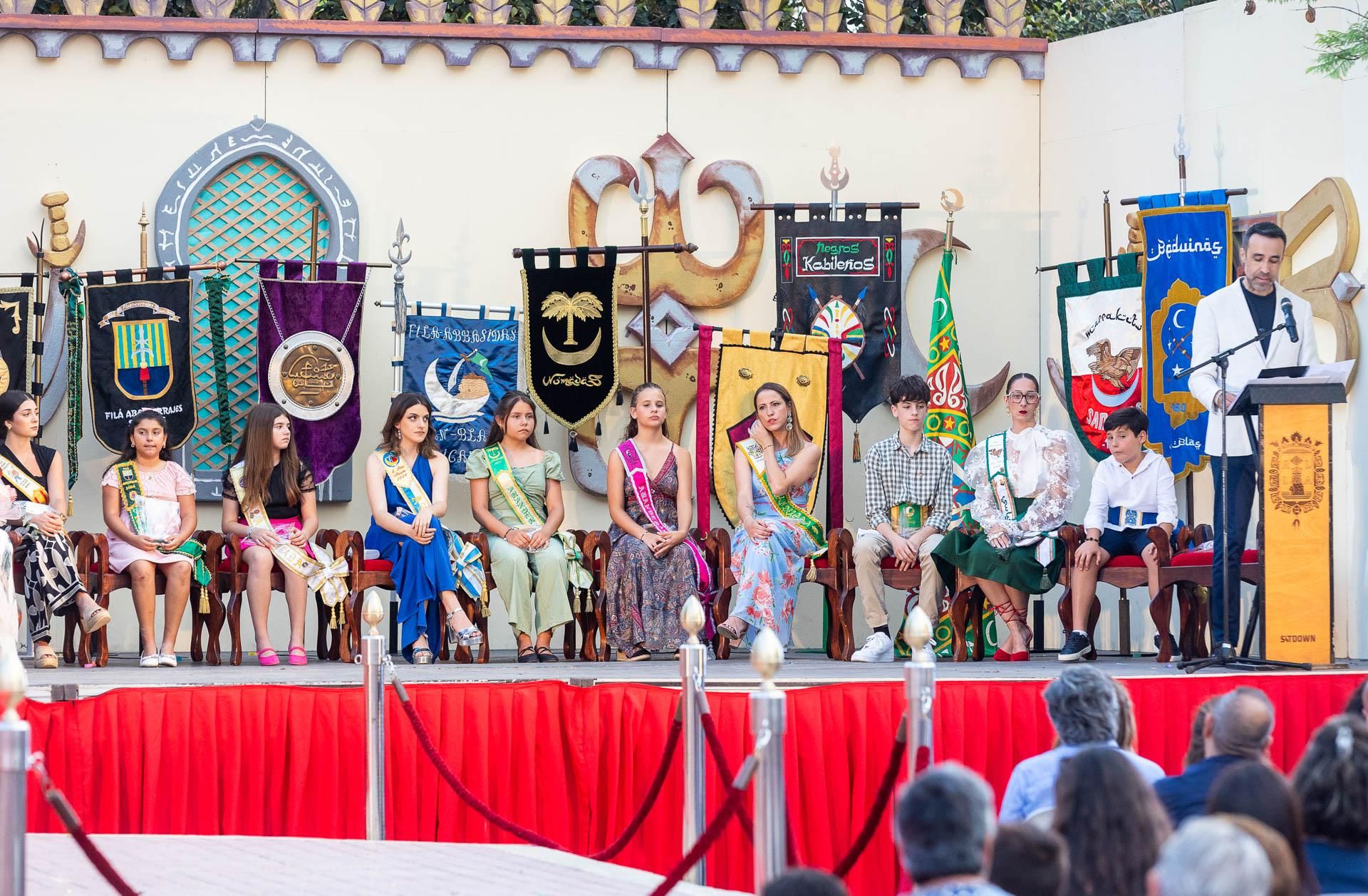 Los Moros y Cristianos de San Blas arrancan con la presentación de cargos y el Pregón
