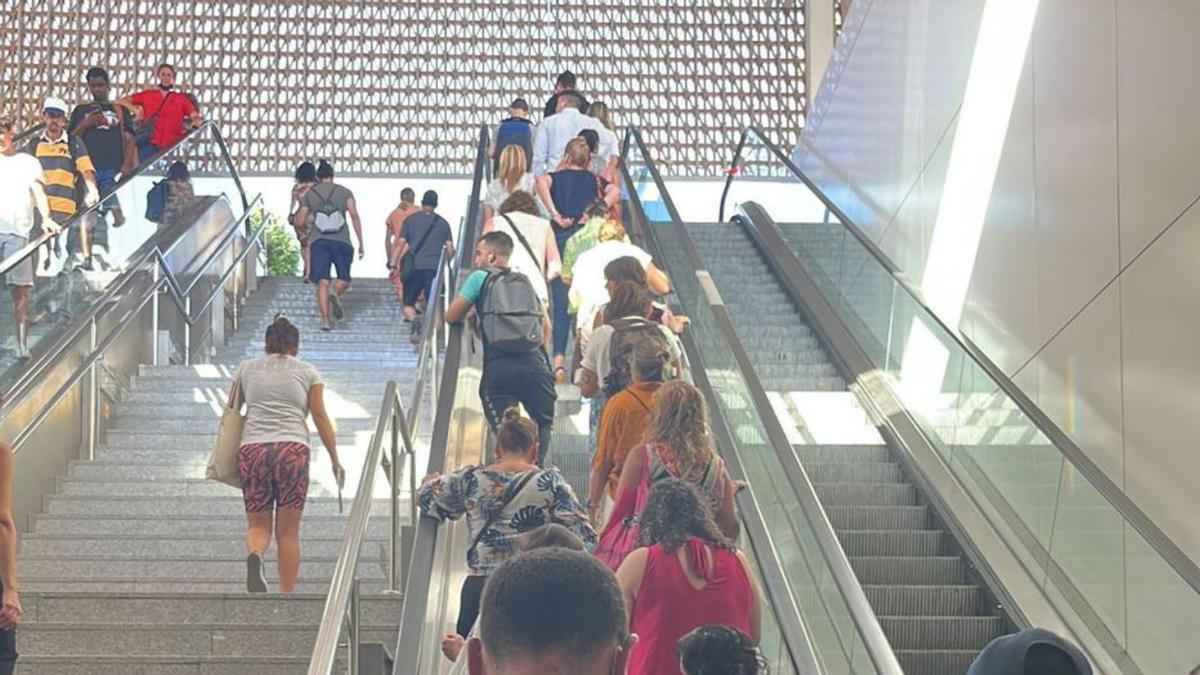 Arreglada una de las escaleras mecánicas de la Intermodal | DM