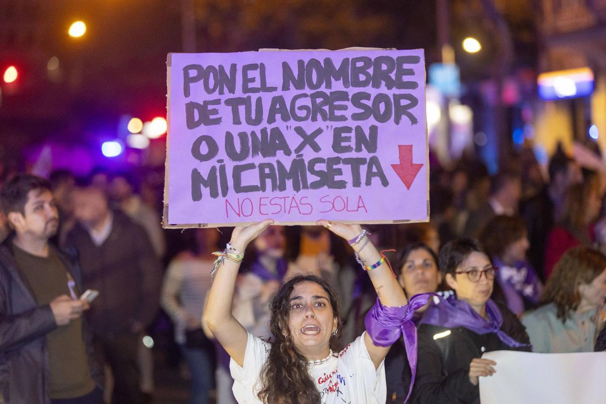 FOTOS | Manifestación del 25N en Palma convocada por el Moviment ...