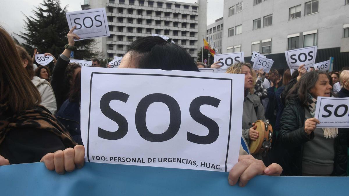 Nueva protesta en el Chuac por las agresiones a sanitarios en A Coruña