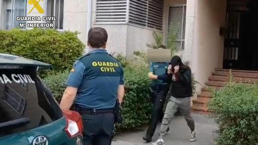 Los dos vecinos de Teo detenidos por robos en la comarca actuaron en cuatro locales de Santiago
