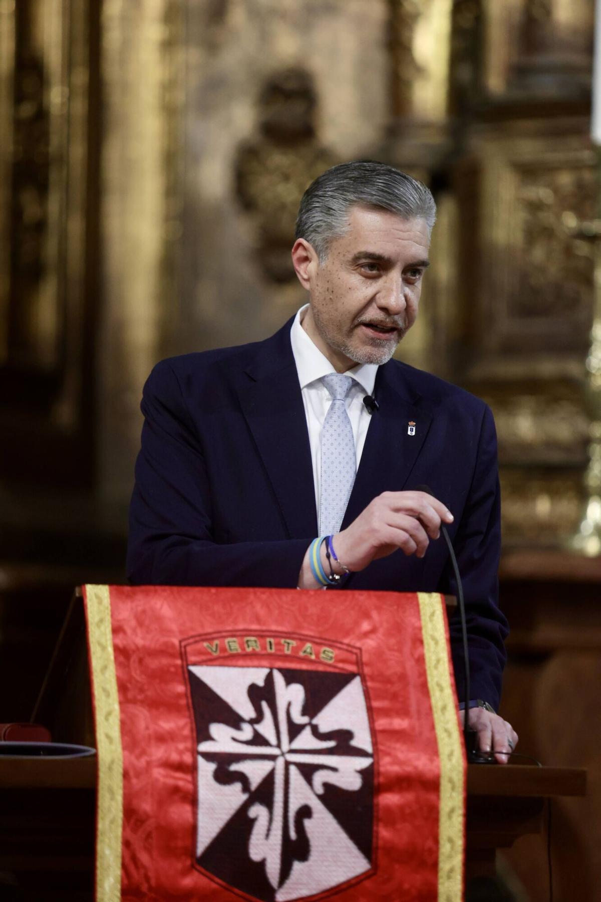 EN IMÁGENES: Martín Martín Peláez, presidente del Real Oviedo, pregonero de la Semana Santa de Oviedo