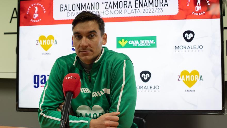 Pancho Bellia, jugador del Balonmano Zamora, quiere ganar en Nava